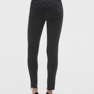 Gap Soft Wear True Skinny Ankle Jean with raw hem